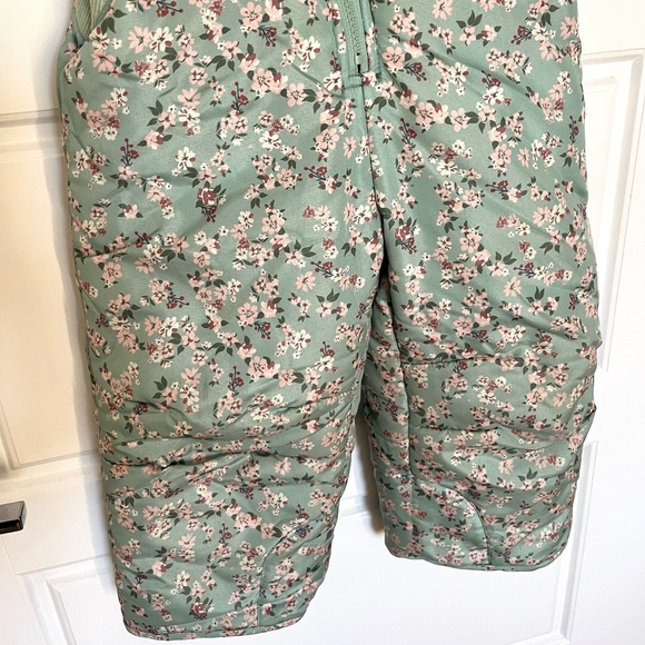 Tahari | Toddler Snowsuit - Picture 4 of 11